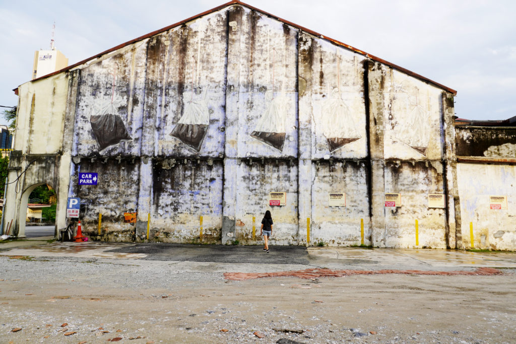 イポーのウォールアート