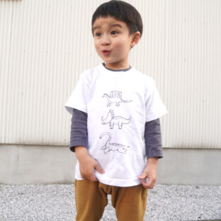 「スピノサウルス・トリケラトプス・プレシオサウルス」恐竜Tシャツ