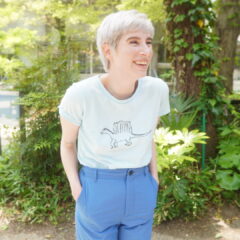 大人が着てもかわいい恐竜TシャツとブラキオサウルスキッズTシャツ